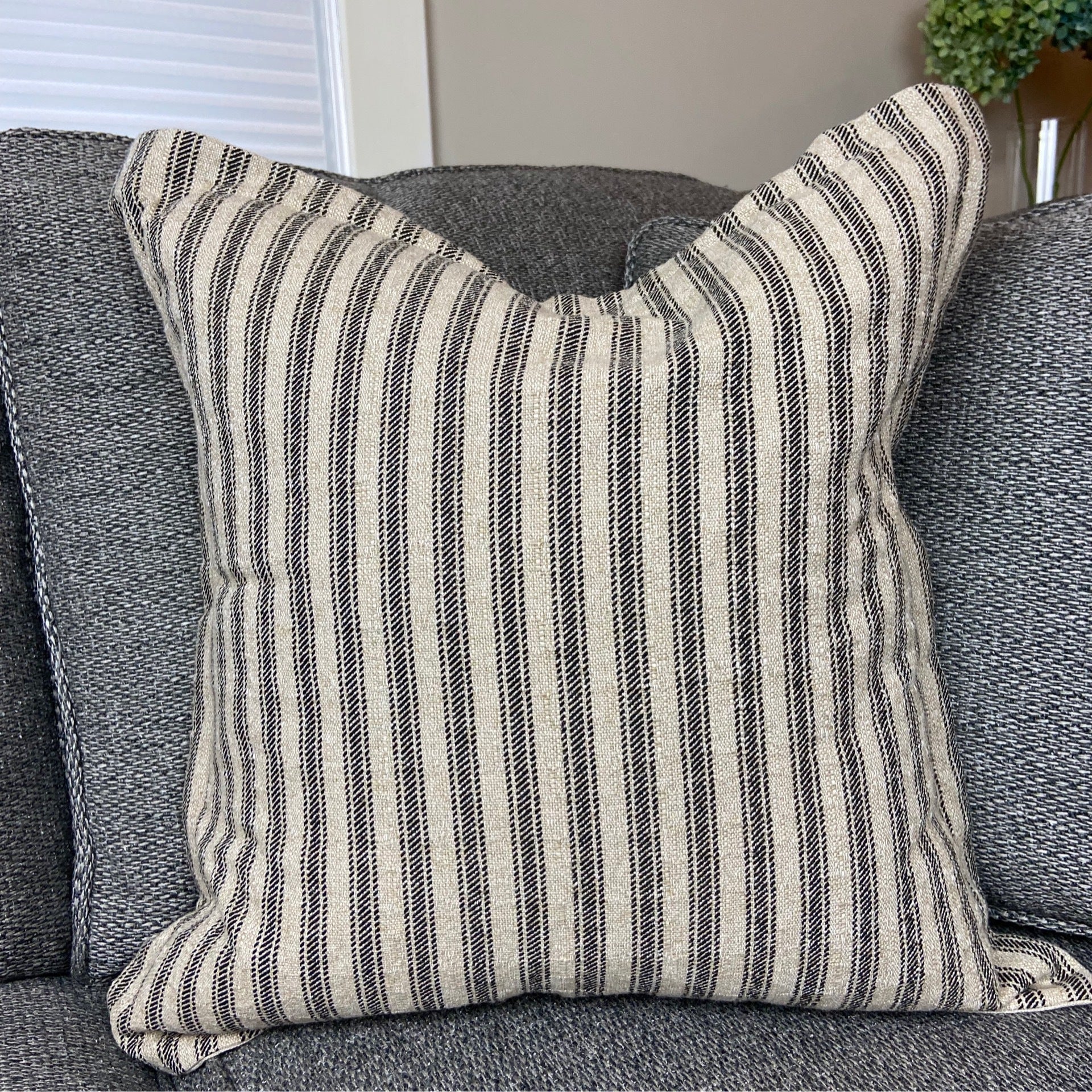 Farmhouse Home: 10 Minute Ticking Stripe Pillow - Making it in the Mountains